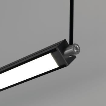 schwarze Endkappe für ein geschütztes Profilende